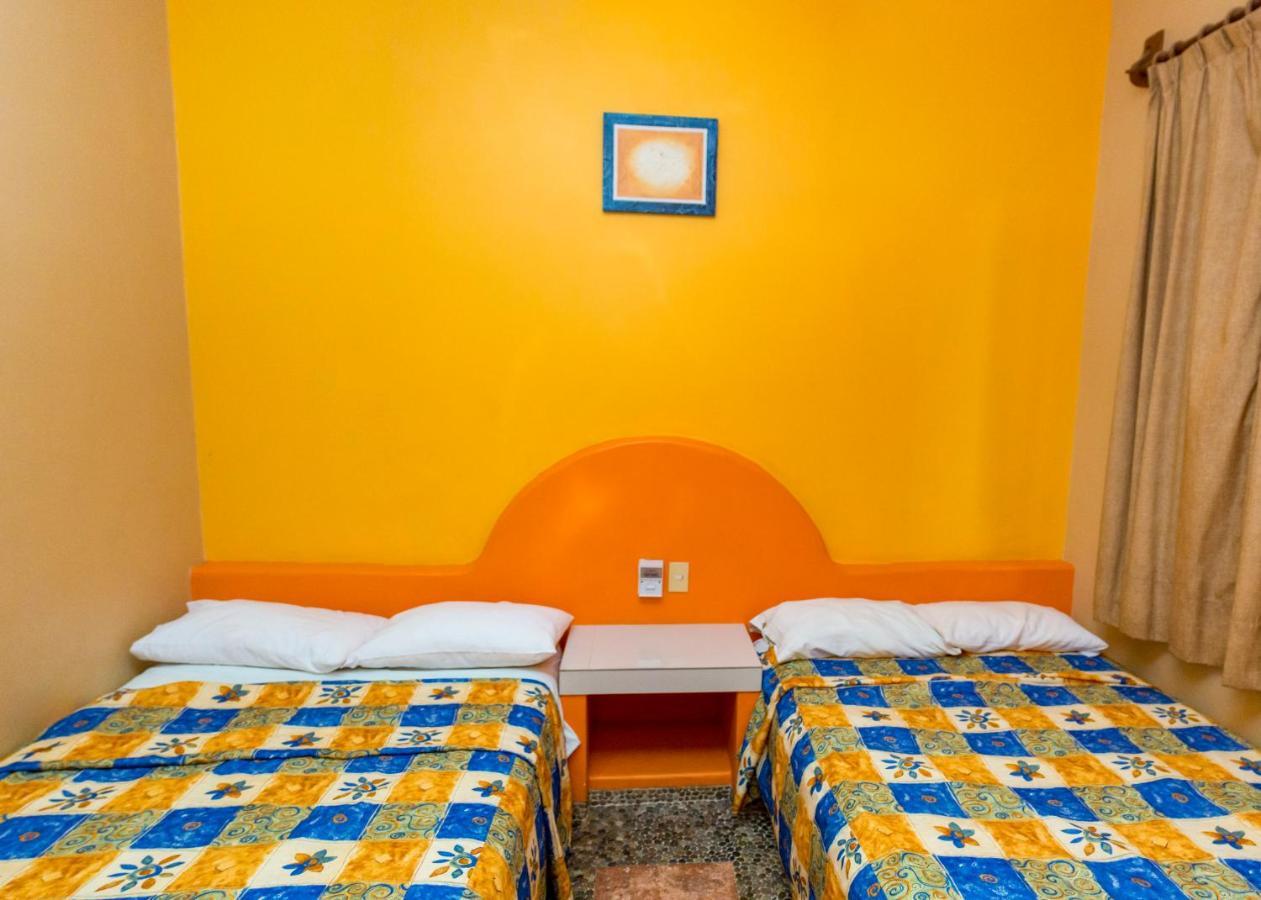 Hotel Cuamatzi Zihuatanejo Buitenkant foto